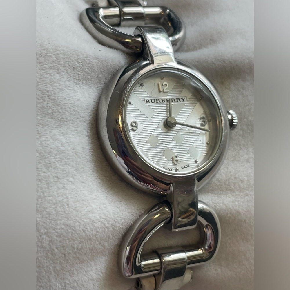 Burberry BU5405 white Ladies Watch. - Picture 3 of 12